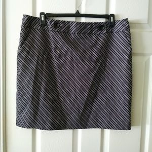 Worthington Black & White Pencil Skirt